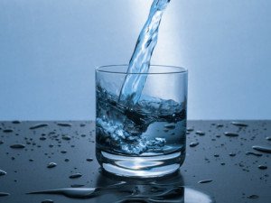 Boire de l'eau peut vraiment aider à avoir une belle peau ? Boire de l'eau peut vraiment aider à avoir une belle peau ?